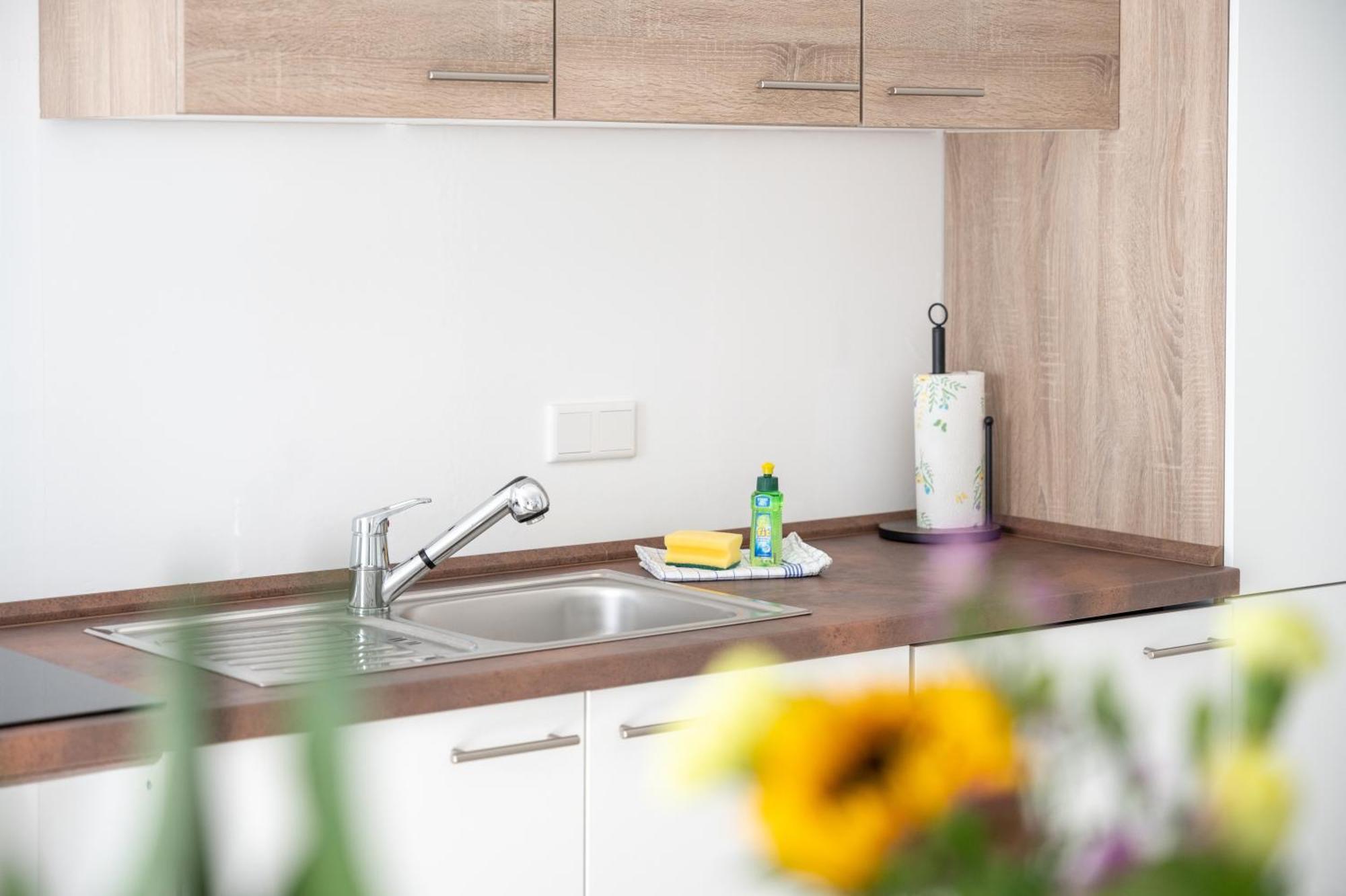 Zentral - Fuer 6 - 2X Frei Parken - Terrasse Apartment Giessen Ngoại thất bức ảnh